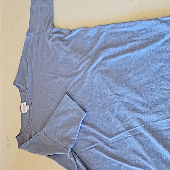 Bundle of 2 LuLaRoe tops - Picture 4 of 5